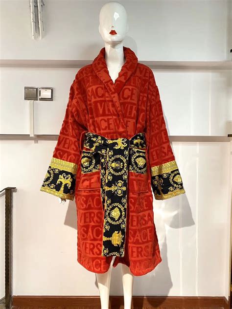 bathrobe versace fake